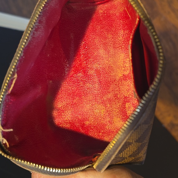 💯AUTHENTIC LOUIS VUITTON MAKE UP POUCH - Picture 6 of 7